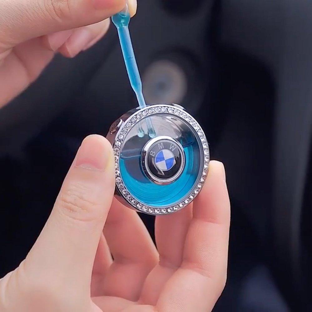 Diffuseur de voiture rechargeable haut de gamme (+ 1 recharge gratuite)