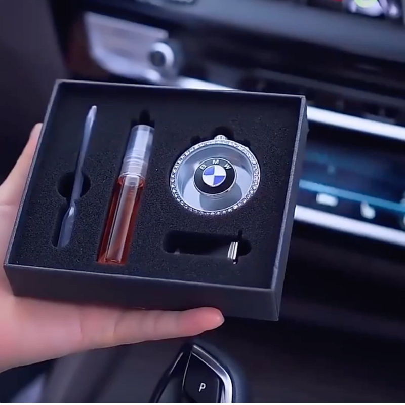Diffuseur de voiture rechargeable haut de gamme (+ 1 recharge gratuite)