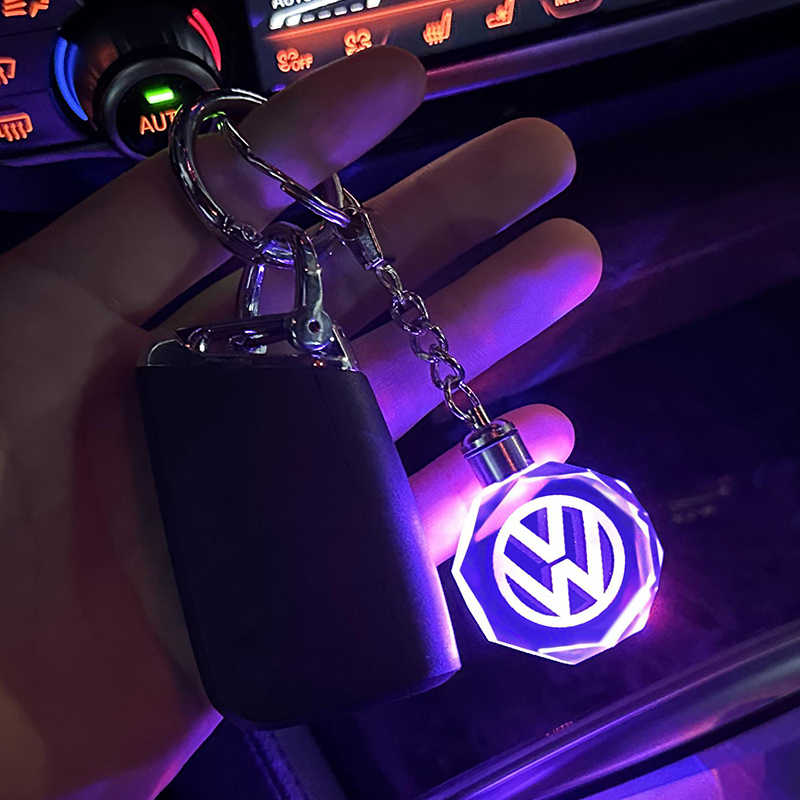 Porte-clés avec logo automobile en 3D en cristal